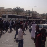 الإثيوبيون يستسلمون بالآلاف في حي «منفوحة» الإثيوبيون يستسلمون بالآلاف في حي «منفوحة»