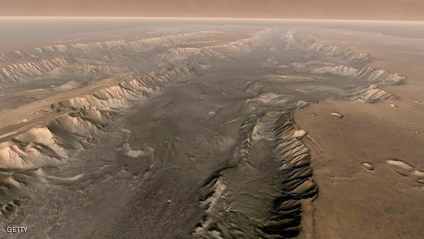 Valles Marineris Cuts Through Mars Surface