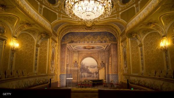 FRANCE-UAE-CULTURE-HISTORY-FONTAINEBLEAU-CASTLE