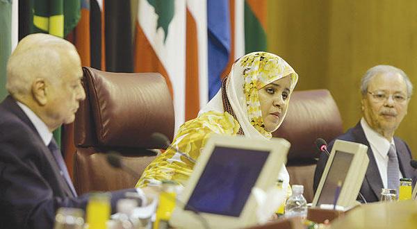 وزيرة الخارجية الموريتانية فاطمة فال بنت أصوينع تترأس اجتماع وزراء الخارجية العرب في القاهرة
